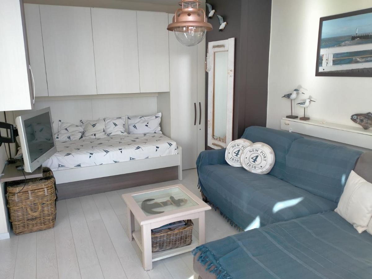 Studio Penthouse นิวว์ปอร์ท ภายนอก รูปภาพ